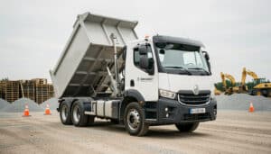 Camion benne Renault : bien le choisir pour vos chantiers